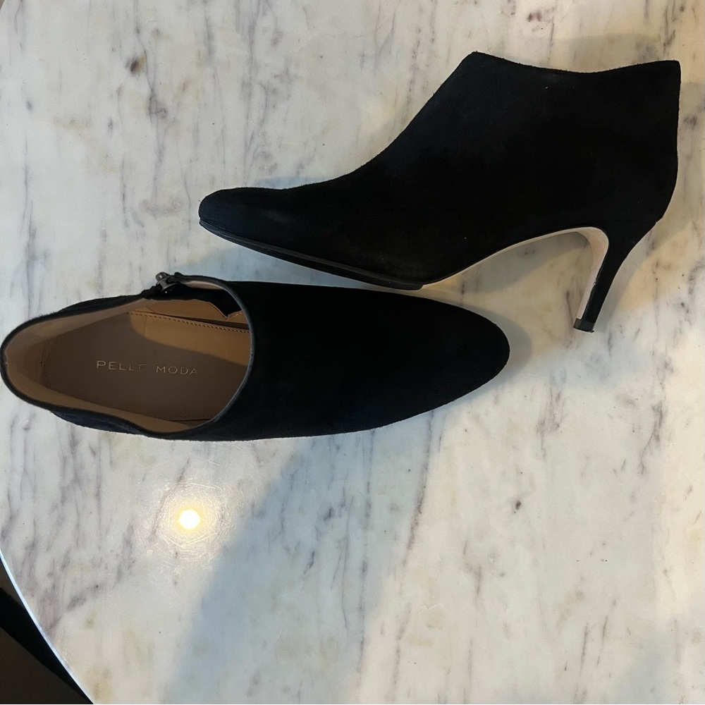 Pelle Moda Black Suede Booties in Box Size 7